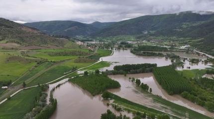 Tokat'ta ta�k�n alarm�: Turhal'da e�itime iki g�n ara verildi