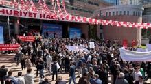CHP bayramla�mas�nda ''Pavyon'' g�ndermesi: Biz yoktuk, siz vard�n�z
