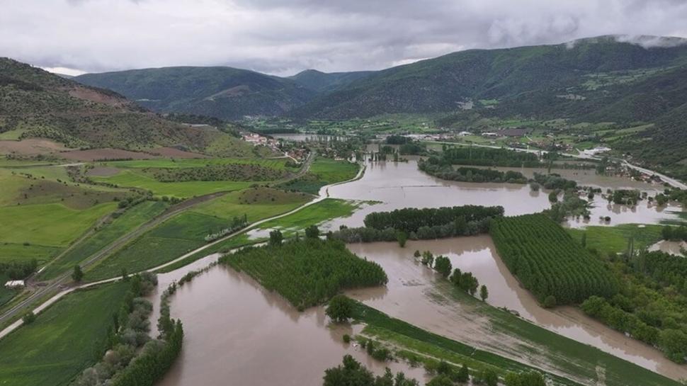 Tokat'ta taşkın alarmı: Turhal'da eğitime iki gün ara verildi