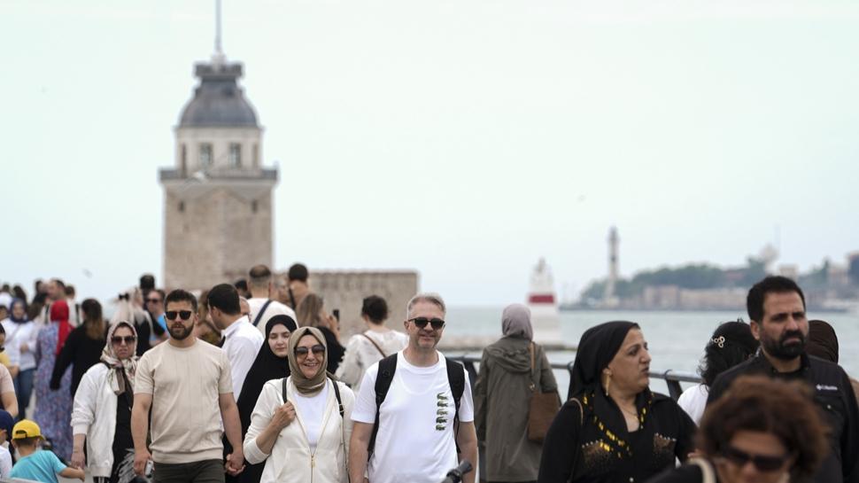 İstanbullular tatilin son gününde sahillere akın etti
