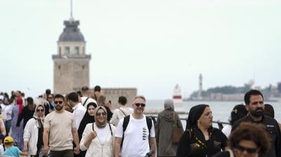�stanbullular tatilin son g�n�nde sahillere ak�n etti