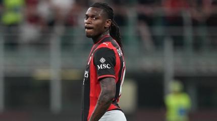 Fenerbah�e ve Galatasaray'a m�jde! Rafael Leao'dan ayr�l�k karar�