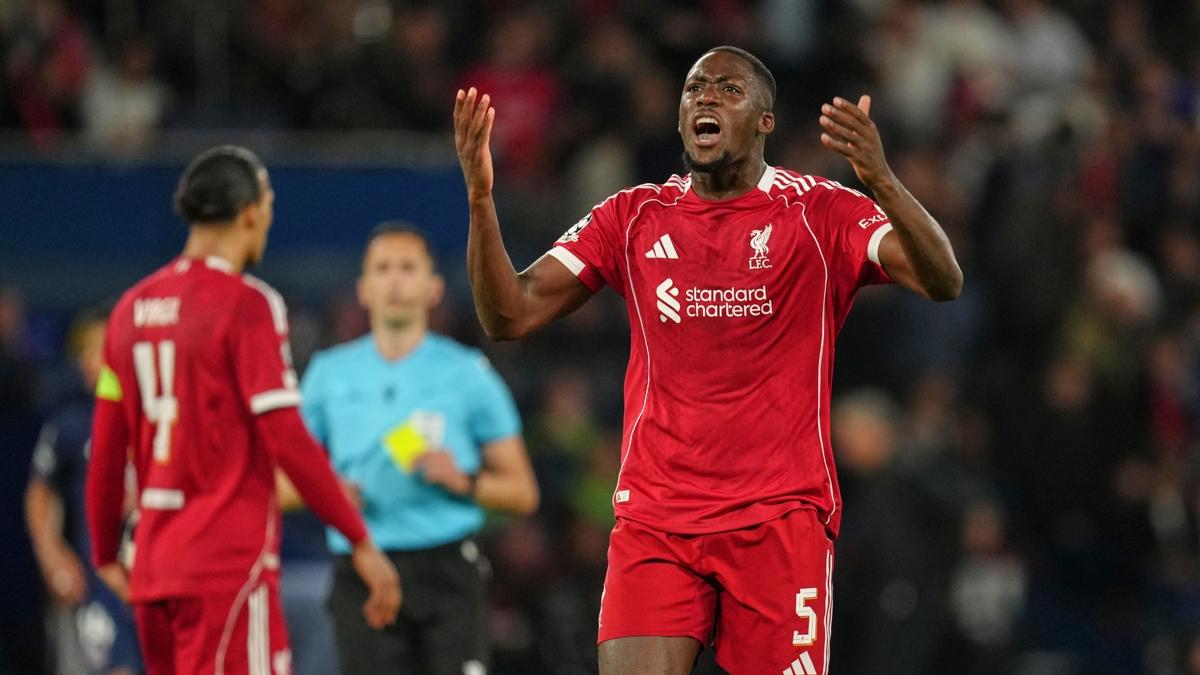 Ibrahima Konate Liverpool Frans�z futbolcu foto�raflar� resimleri
