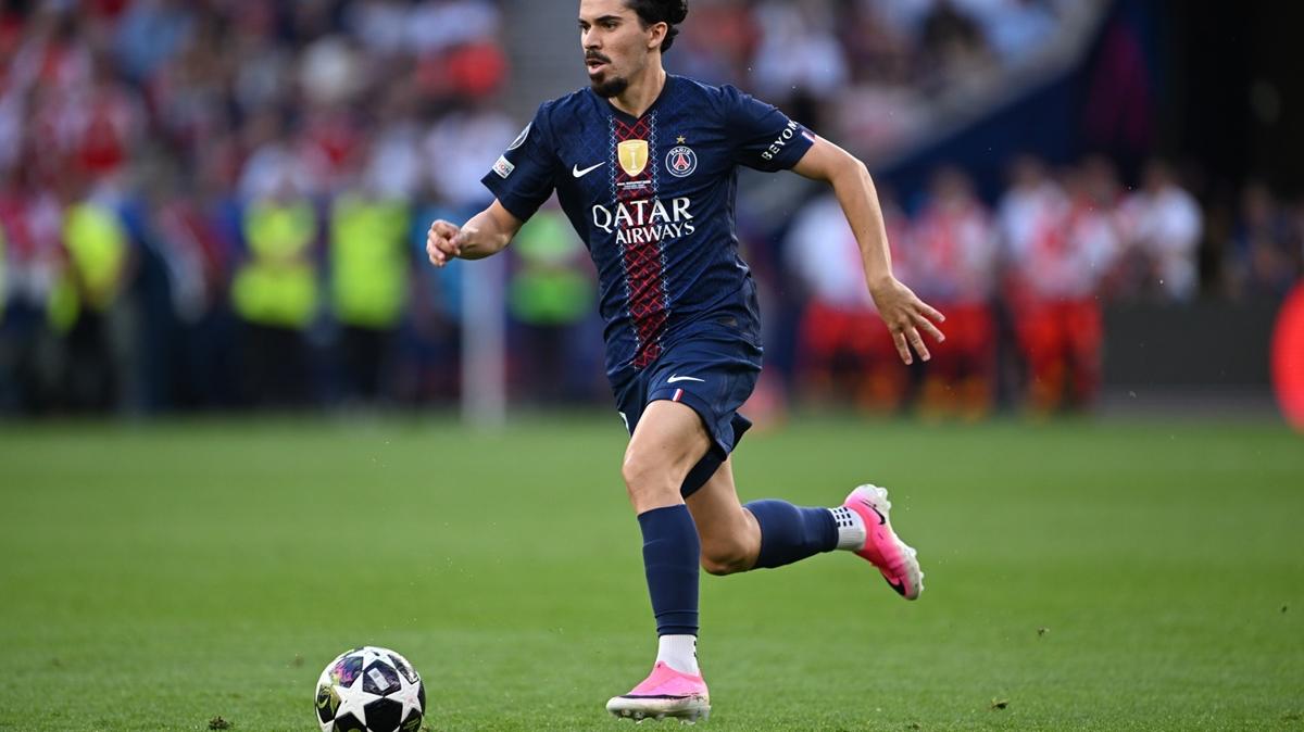 PSG  UEFA �ampiyonlar Ligi Vitinha foto�raflar� resimleri