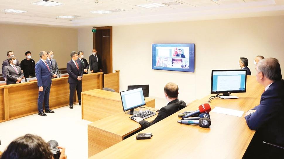 6 y�lda 5.3 milyon e-Duru�ma yap�ld�