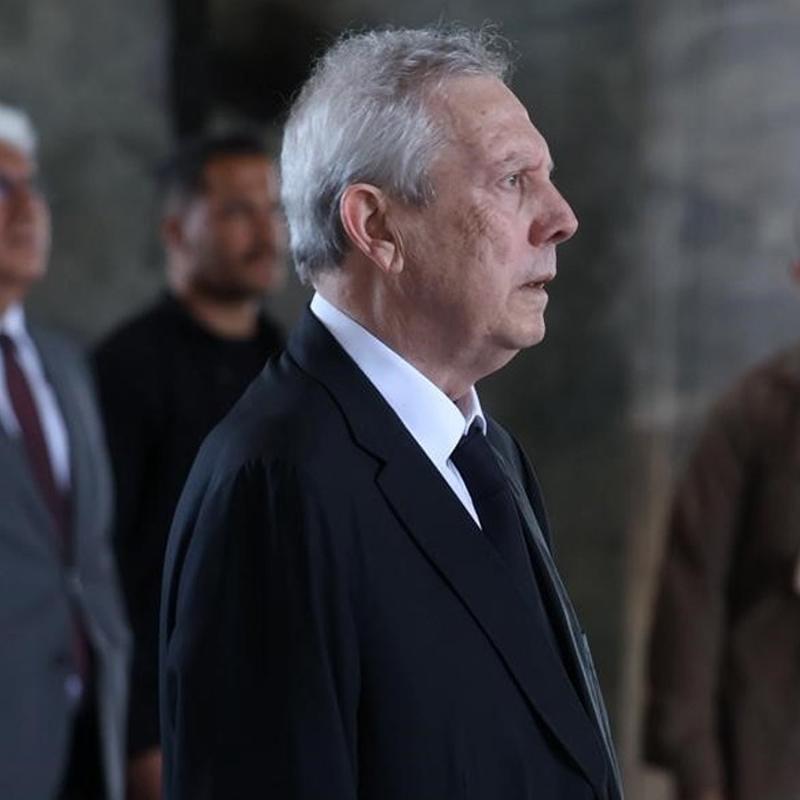 Aziz Y�ld�r�m, An�tkabir'i ziyaret etti