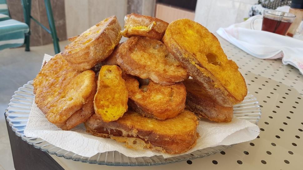 Kokusu mutfaktan geliyor: Kahvaltılık yumurtalı ekmek tarifi