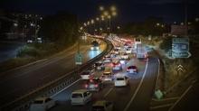 �stanbul'da d�n�� trafi�i: Anadolu Yakas�'nda uzun kuyruklar olu�tu