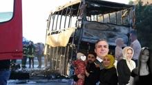 Otob�s yang�n�nda y�rek yakan detaylar! Her biri ba�ka bir hayalin pe�indeydi