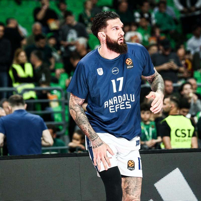 Anadolu Efes'e Vincent Poirier'den k�t� haber