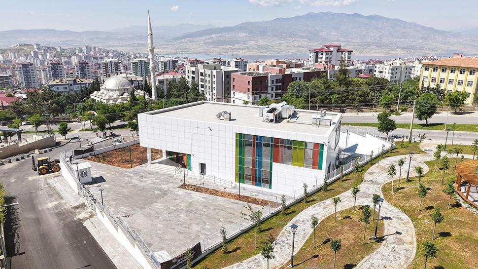 �ocuklar�n sanat merkezi g�n say�yor