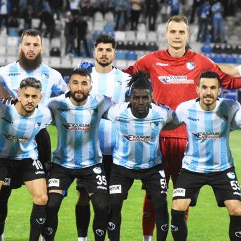Erzurumspor son 16 y�lda 21 teknik direkt�rle �al��t�: 3 kez S�per Lig'e y�kseldi