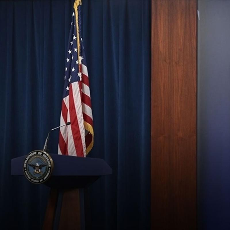 Pentagon'a medya kilidi: Gazeteciler kap� d��ar� b�rak�ld�