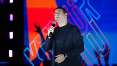 Kubat Manisa K�lt�r Yolu Festivali'nde binlerce ki�iyi t�rk�lerle co�turdu