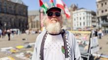 Tam 12 y�ld�r Dam Meydan�'nda direniyor! Toplad��� ba���lar� Gazze'deki ailelere g�nderiyor