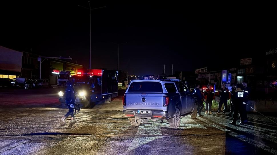 Silahl� sald�r� kimyasal s�z�nt�ya yol a�t�! 6 polis hastaneye kald�r�ld�