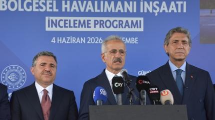 �stanbul Havaliman�'nda yeni rekor! Bakan Uralo�lu: Bir g�nde 1730 u�u� yap�ld�