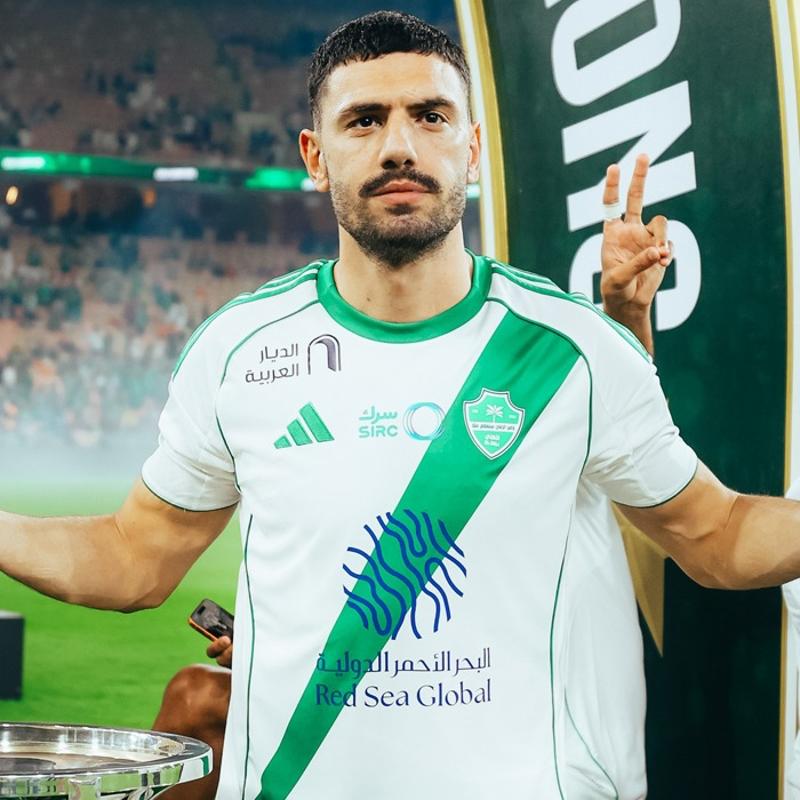 Al-Ahli'den Merih Demiral payla��m�