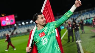 U�urcan �ak�r: Herkesin g�rd��� kadar kolay bir grupta de�iliz