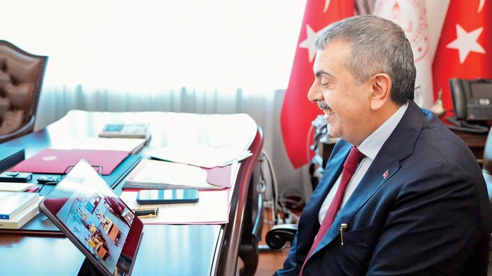 Mini mini birlere görüntülü sürpriz! Tekin: İyi ki bana mektup yazdınız