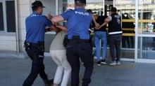 Antalya'da plajda jandarmaya ate� a�t�lar! ��pheliler JASAT'tan ka�amad�