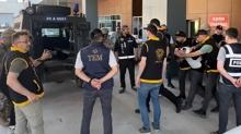 Merkez Mahallesi'nde cinayet: E�ini �ld�ren zanl� depoda yakaland�