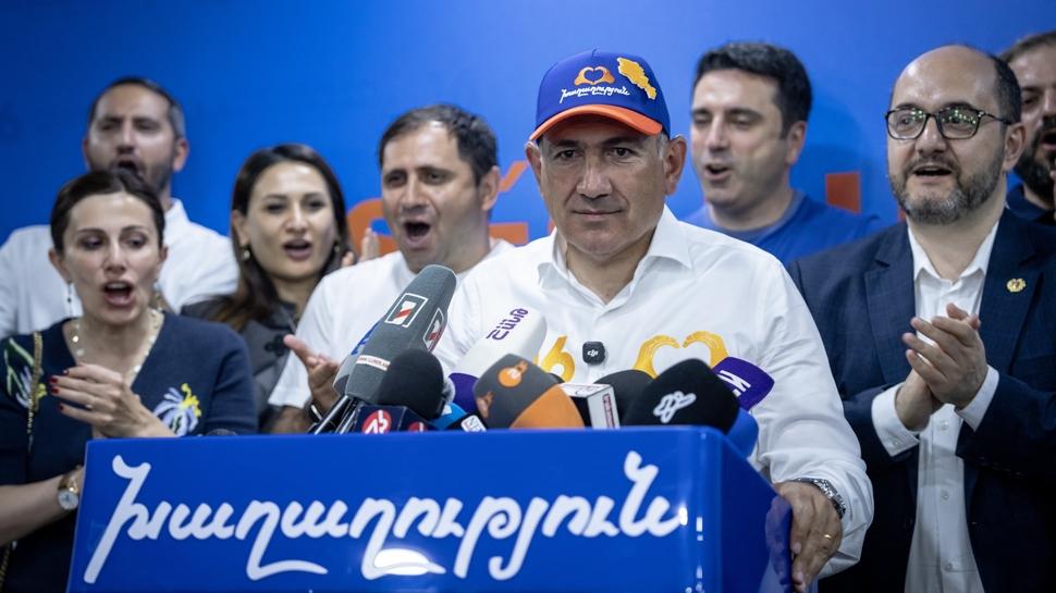 AB liderlerinden Ermenistan Başbakanı Paşinyan'a seçim tebri