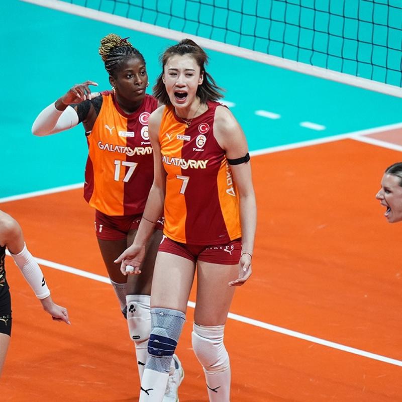 Galatasaray'dan 5 voleybolcuya veda