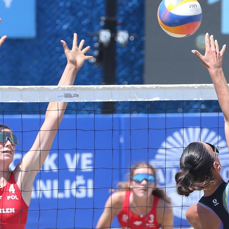 Plaj voleybolunda Alanya etab� tamamland�
