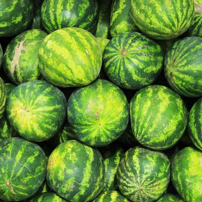 Susuzlu�a iyi gelen yaz meyvesi! V�cudu serinletiyor, s�v� kayb�n� azalt�yor