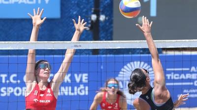 Plaj voleybolunda Alanya etab� tamamland�