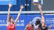 Plaj voleybolunda Alanya etab� tamamland�