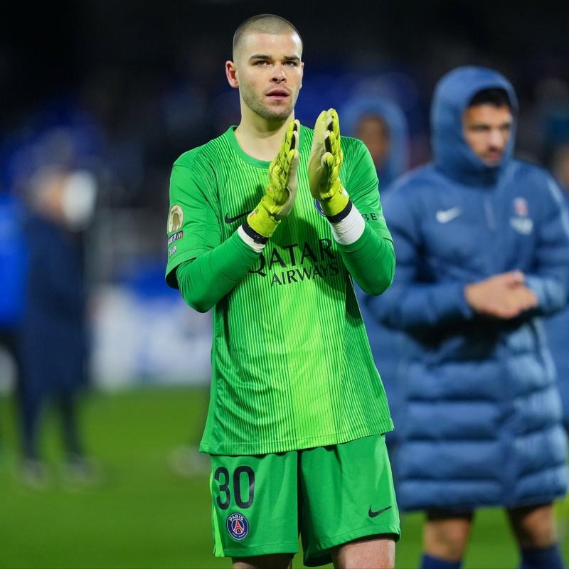 Be�ikta�'tan kaleye y�ld�z takviye! PSG ile temasa ge�tiler