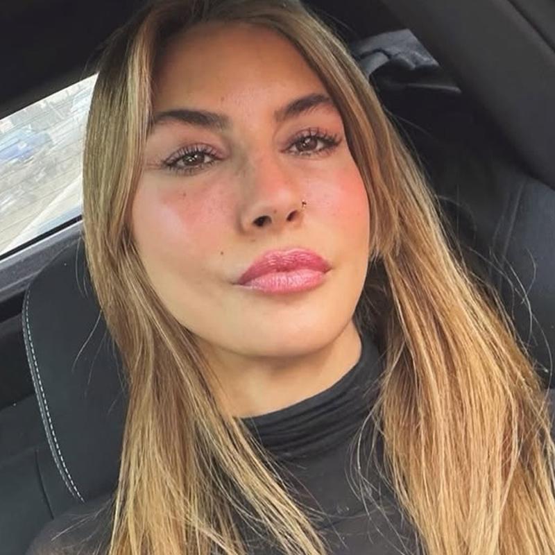�a�la �ikel'den nostaljik payla��m! 36 y�l sonra ayn� merdivenlerde
