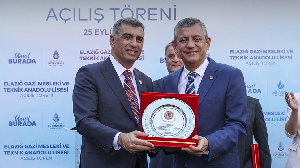 CHP'de koltuğu kapan bırakmıyor! Partisindeki vekil borsasın