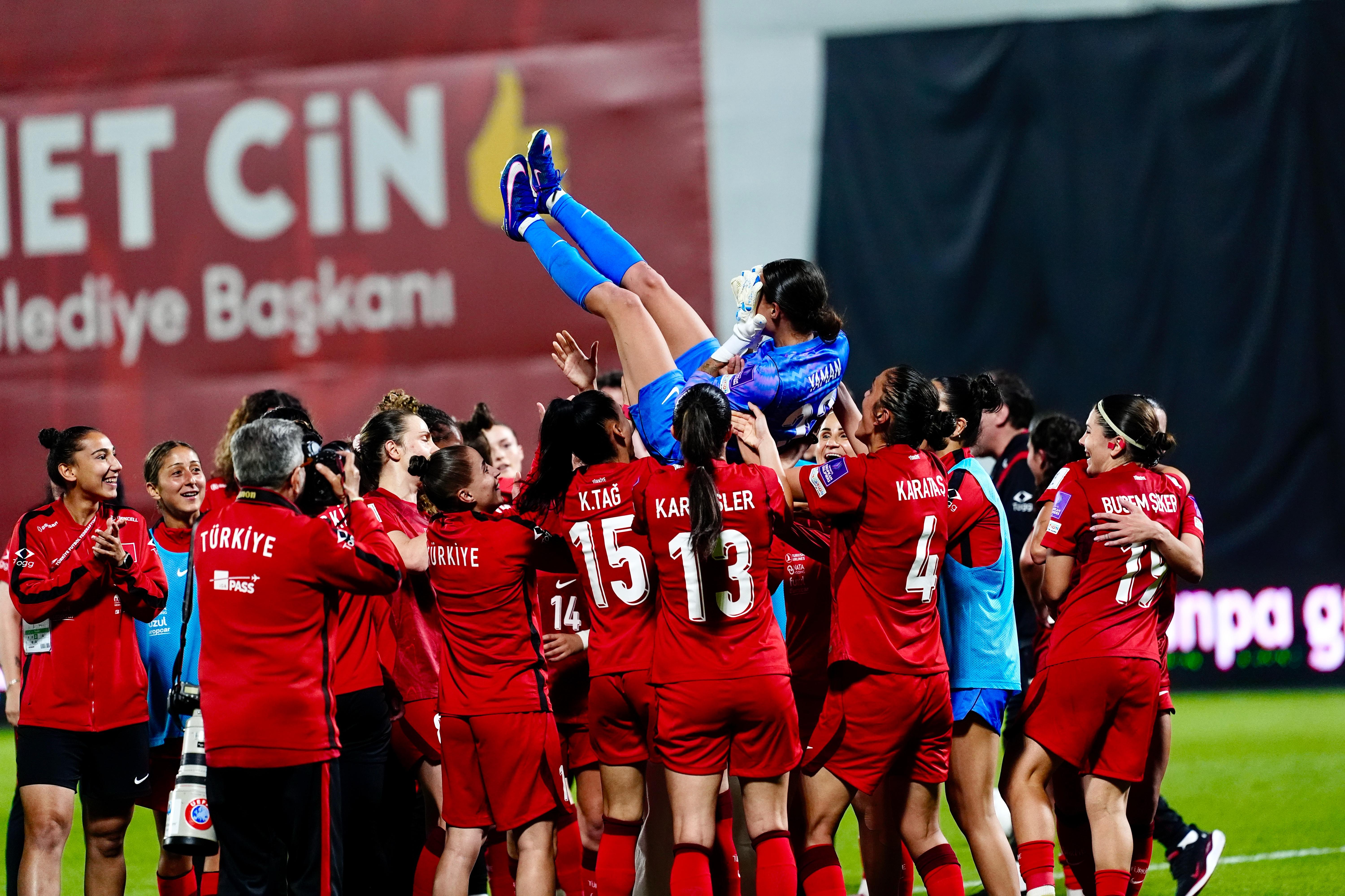 Kadın milliler, Malta'yı 3 golle devirdi!