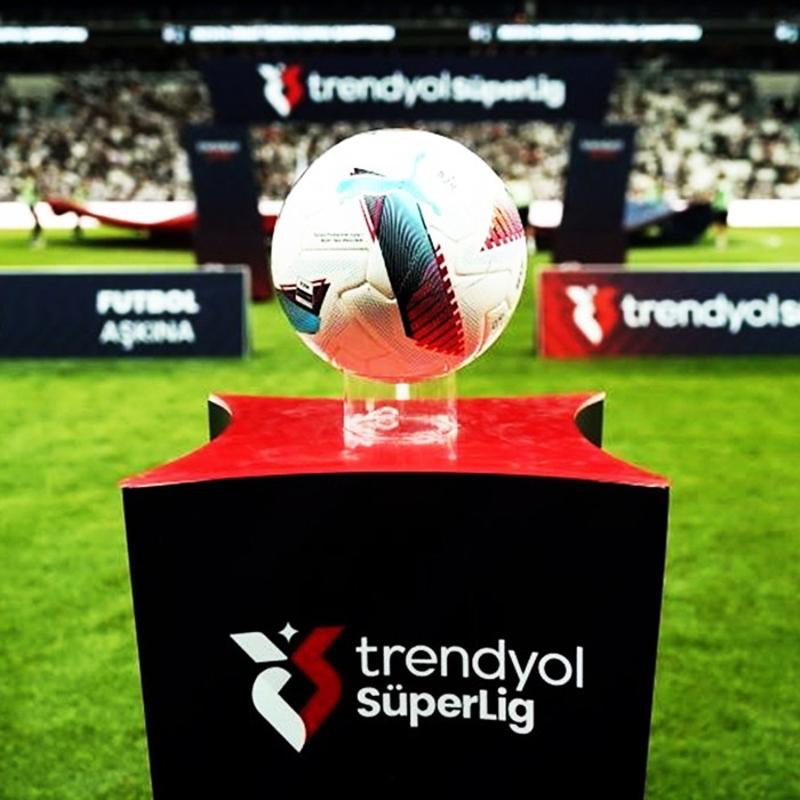 S�per Lig'de s�rpriz ayr�l�k! Teknik direkt�r ile vedala��ld�