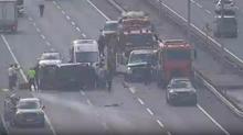 �stanbul Havaliman� yolunda korkun� kaza!  Olay yerine �ok say�da ekip sevk edildi
