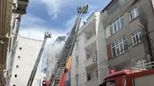 �stanbul'da korkutan yang�n! Birinde ��kt� 3'�ne s��rad�