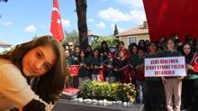 �ehit ��retmen Ayb�ke dualarla an�ld�