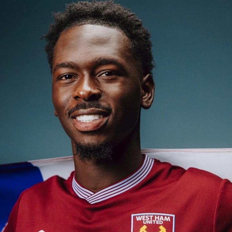 Galatasaray'dan orta saha hamlesi! �ngiltere'den geliyor...