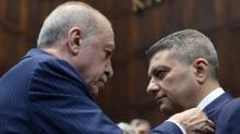 �Y� Parti'den istifa eden Ersin Beyaz, AK Parti'ye kat�ld�
