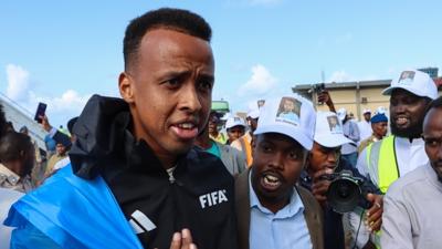 ABD'ye giri�ine izin verilmemi�ti! Somalili hakem dev final ma��n� y�netecek