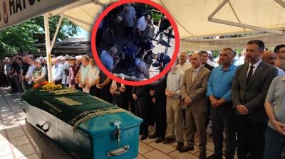 Birlikte g�rev yapm��lard�: Cenaze namaz�nda ac� tesad�f