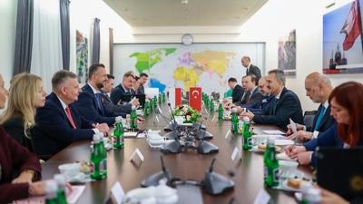 NATO m�ttefikinden T�rkiye'nin savunma sanayisine tam �vg�! ��birli�i derinle�iyor