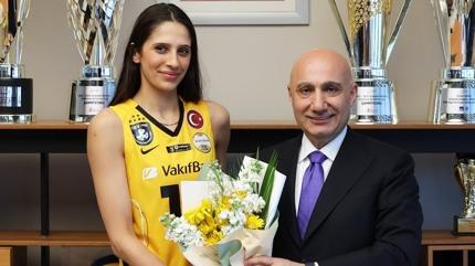 Vak�fBank, Derya Cebecio�lu'na veda etti