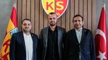 �lhan Parlak, Kayserispor'da g�reve geldi
