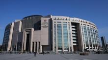 S�rt �antalar�yla k�r noktalara gizlendiler: �stanbul Havaliman�'ndaki g�mr�k vurgununun detaylar�