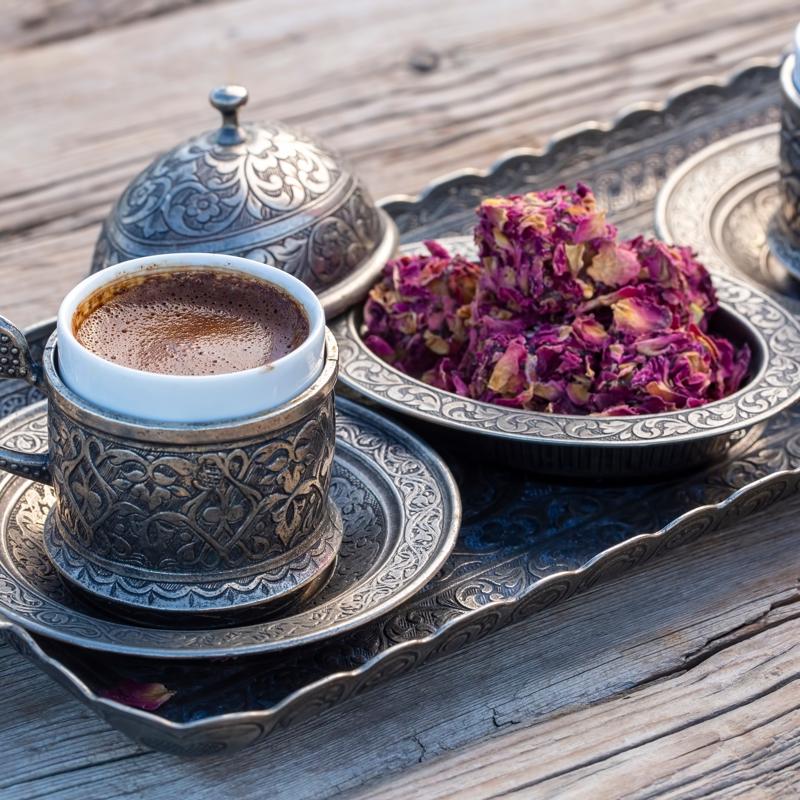 Ya�lar� cay�r cay�r yak�yor: Sabahlar� a� karn�na bir fincan i�in