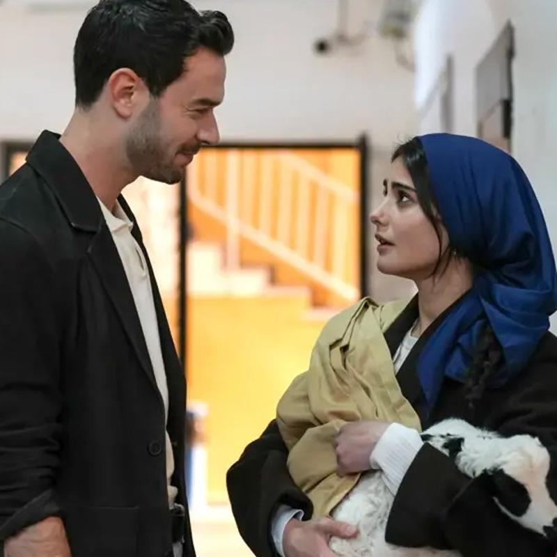 Sevdi�im Sensin'in y�ld�zlar� sevgili mi? Ayta� �a�maz'dan Helin Kandemir a��klamas�